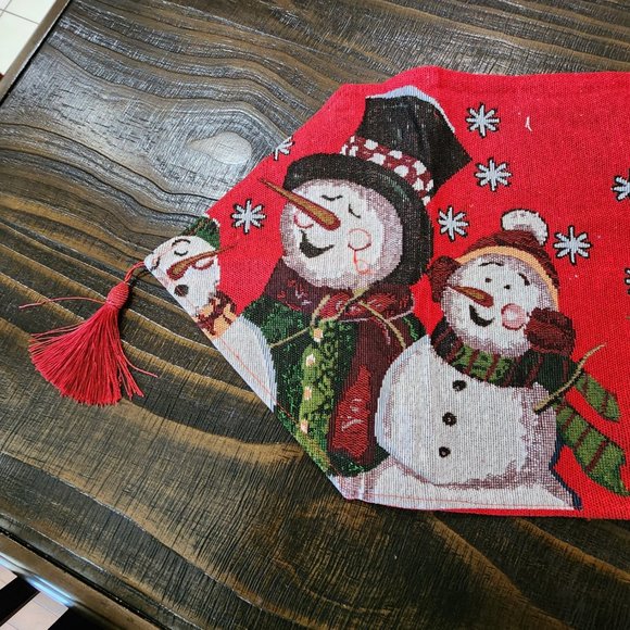 Christmas Table Runner - Picture 2 of 2